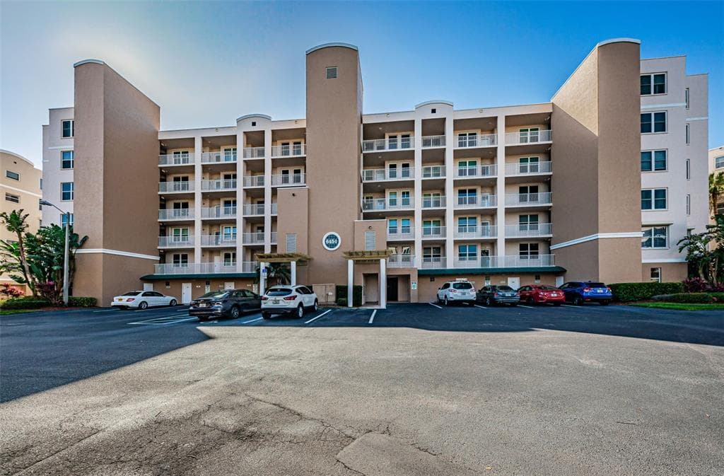 6450 SHORELINE DRIVE UNIT 9504 ST PETERSBURG, FL 33708