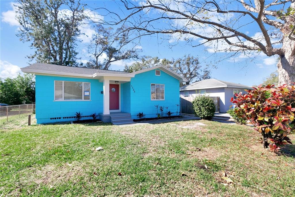 1725 28TH STREET S ST PETERSBURG, FL 33712