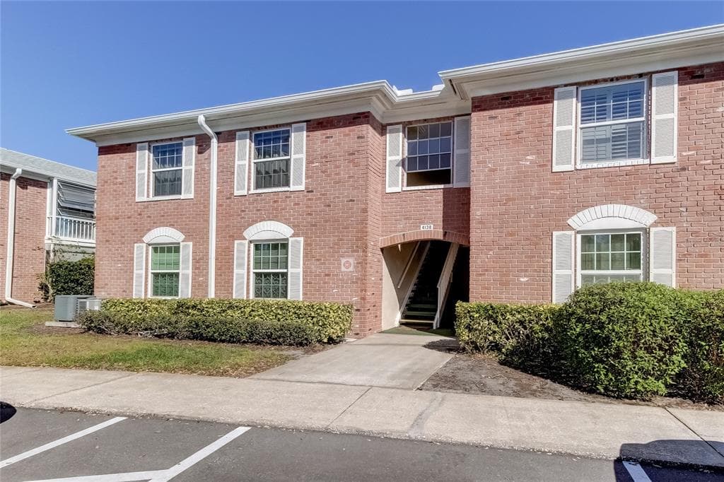 4138 37TH STREET S UNIT 143 ST PETERSBURG, FL 33711