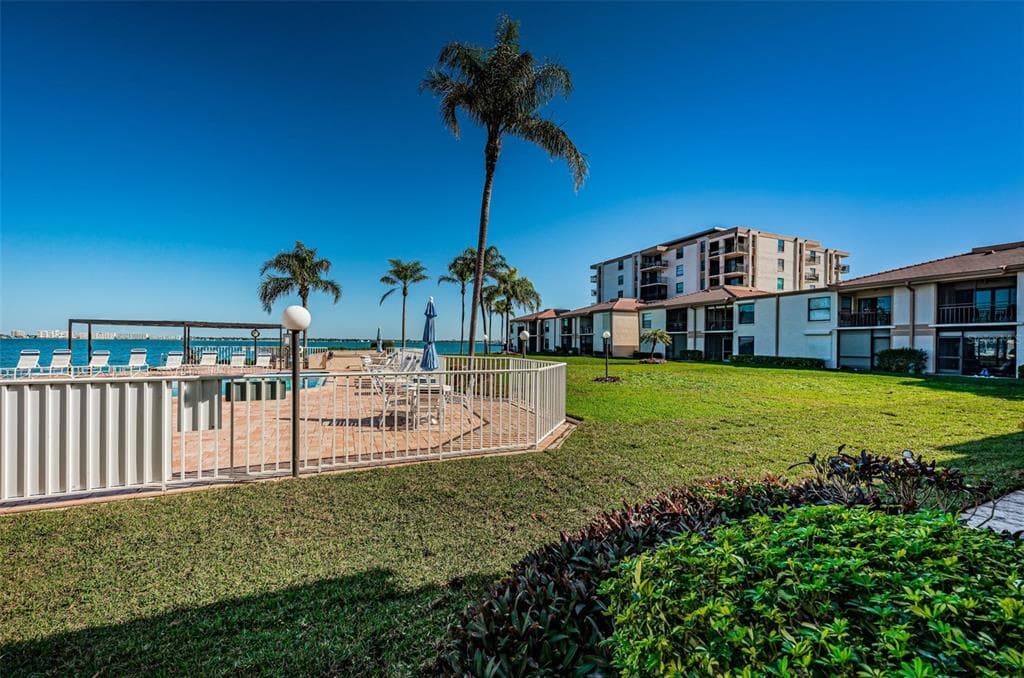 6177 SUN BOULEVARD UNIT 113 ST PETERSBURG, FL 33715