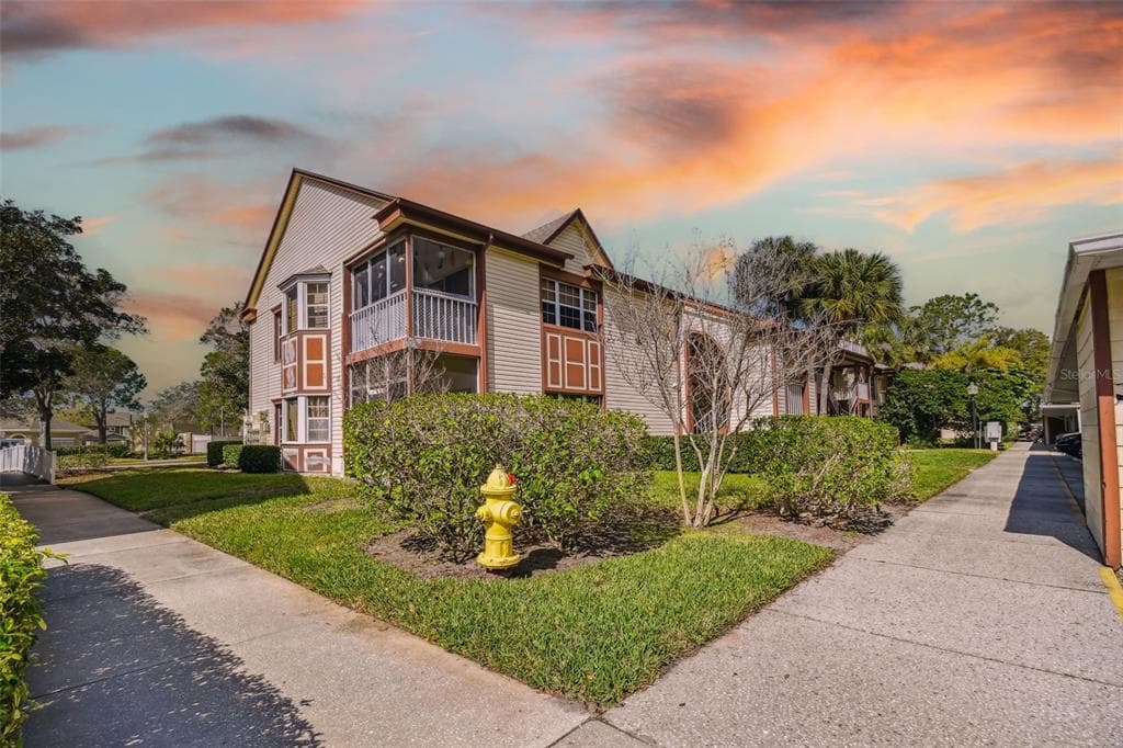300 PROMENADE DRIVE UNIT 205 DUNEDIN, FL 34698