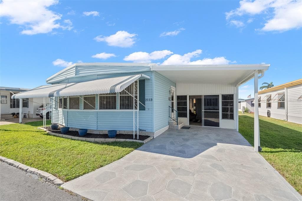 2113 KAHALA DRIVE HOLIDAY, FL 34691