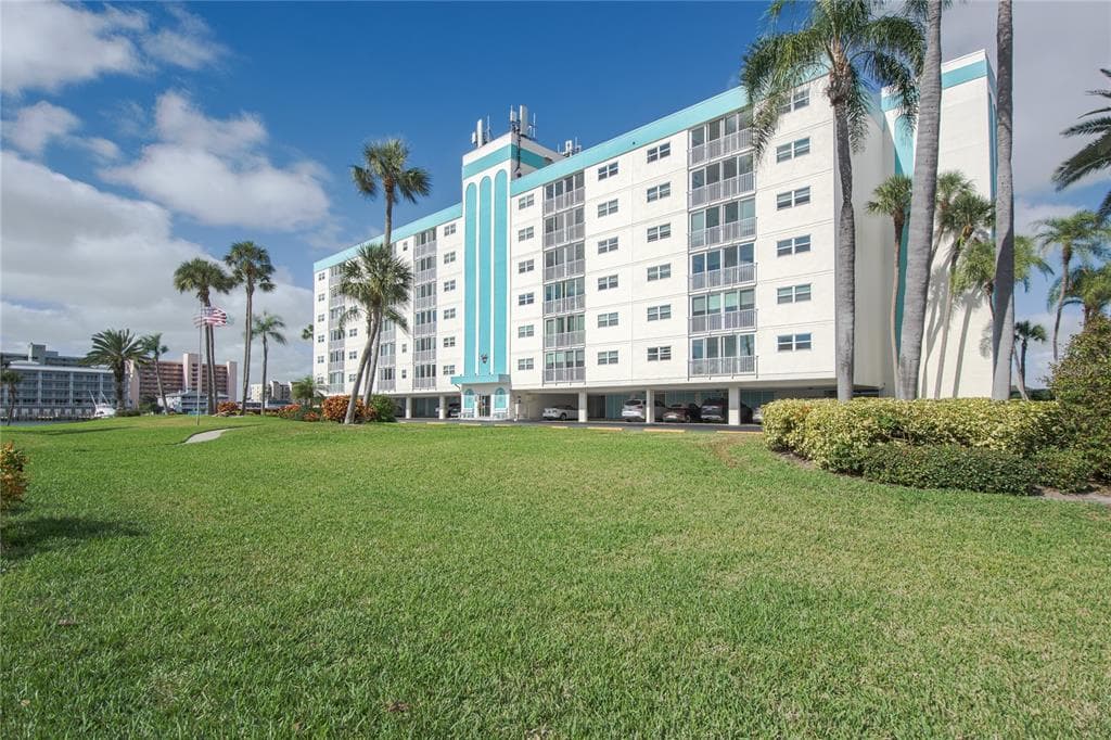 10216 REGAL DRIVE UNIT 502 LARGO, FL 33774