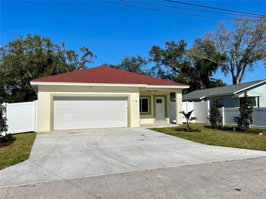 1114 BEVERLY AVENUE LARGO, FL 33770