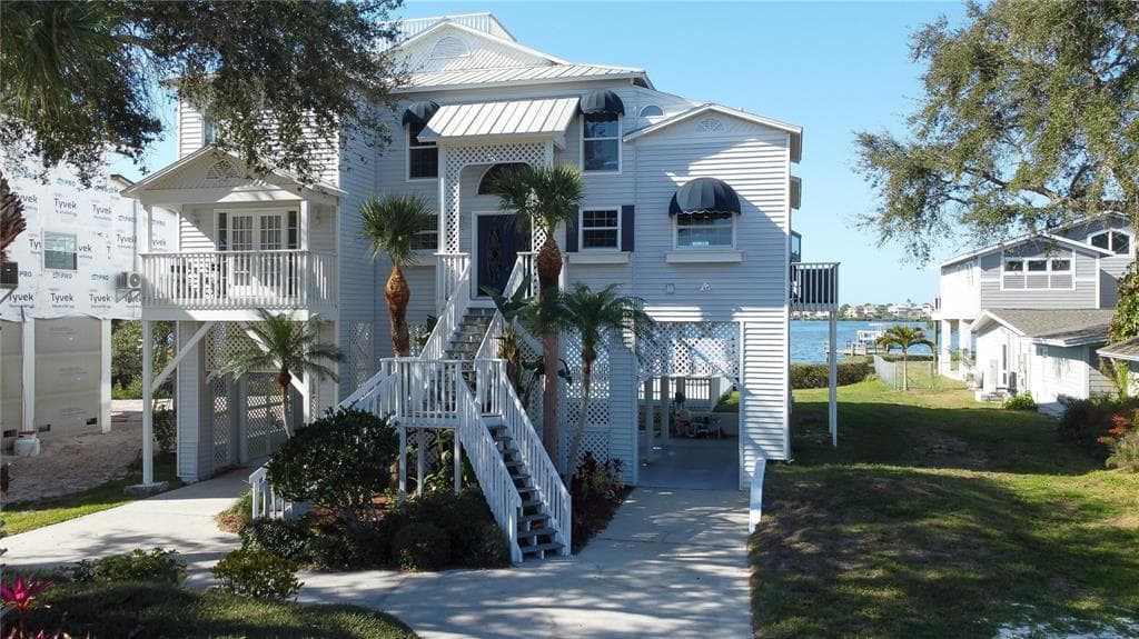 1638 SEA BREEZE DR TARPON SPRINGS, FL 34689
