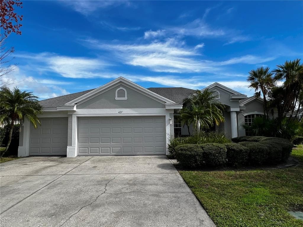423 LAKEWOOD DRIVE OLDSMAR, FL 34677