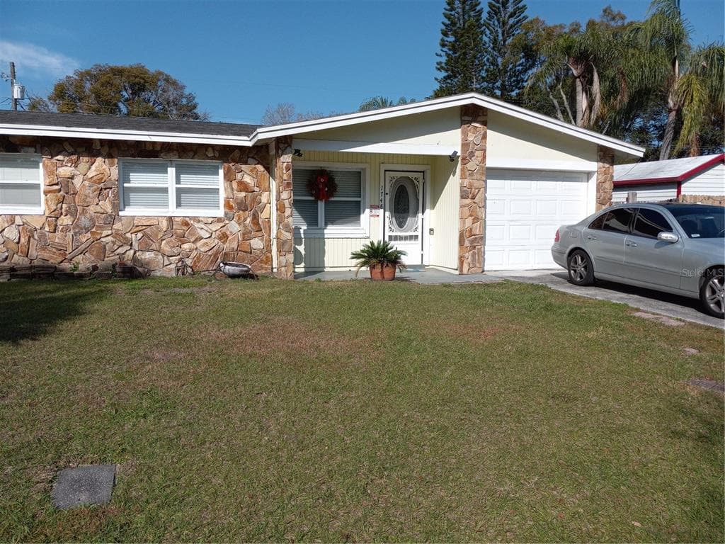 1748 W LAGOON CIRCLE