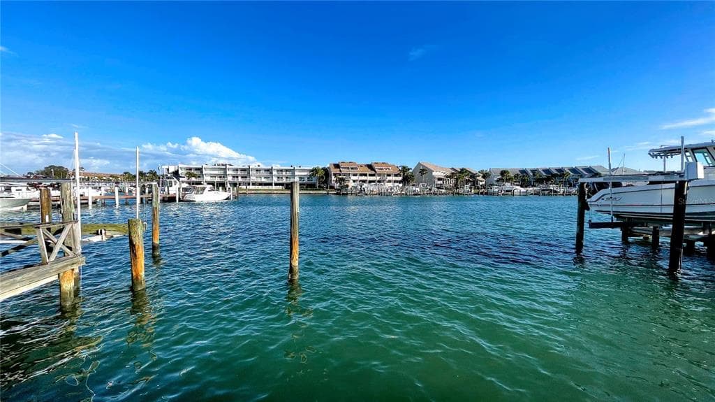 437 3RD AVENUE N TIERRA VERDE, FL 33715