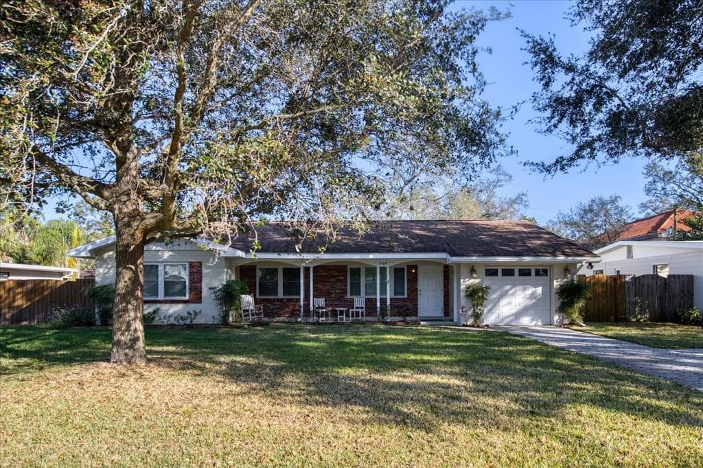 4105 W MCKAY AVENUE TAMPA, FL 33609
