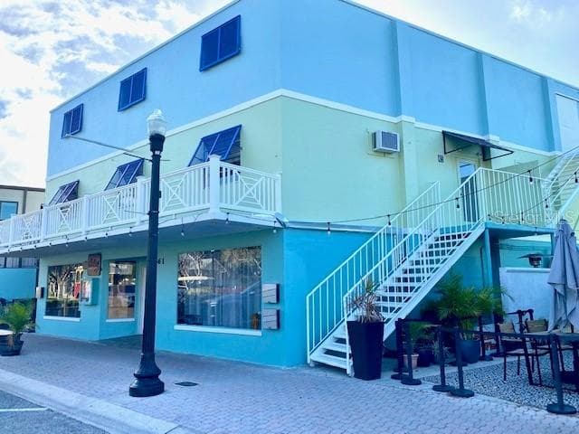 459 MAIN STREET UNIT B DUNEDIN, FL 34698
