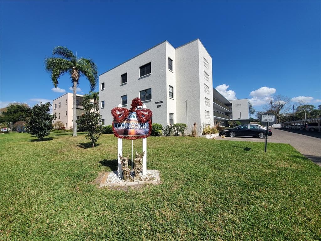 5969 TERRACE PARK DRIVE N UNIT 109 ST PETERSBURG, FL 33709