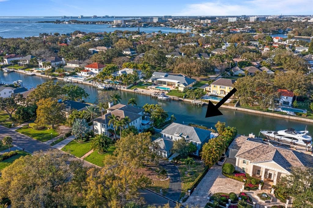 4909 LYFORD CAY ROAD TAMPA, FL 33629