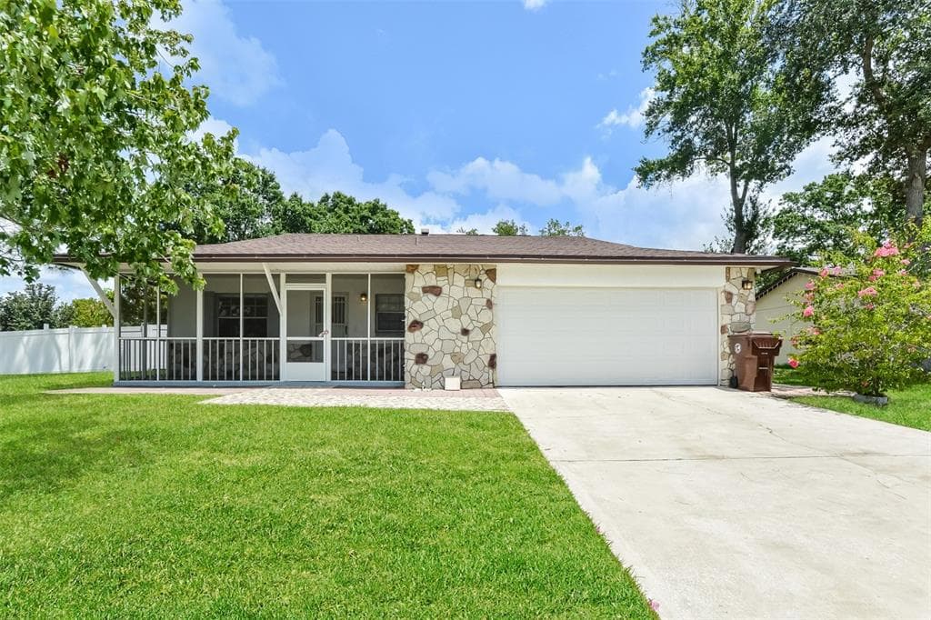 1429 BROOKSIDE AVENUE KISSIMMEE, FL 34744