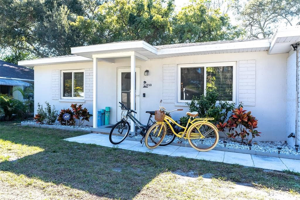 1253 UNION STREET CLEARWATER, FL 33755
