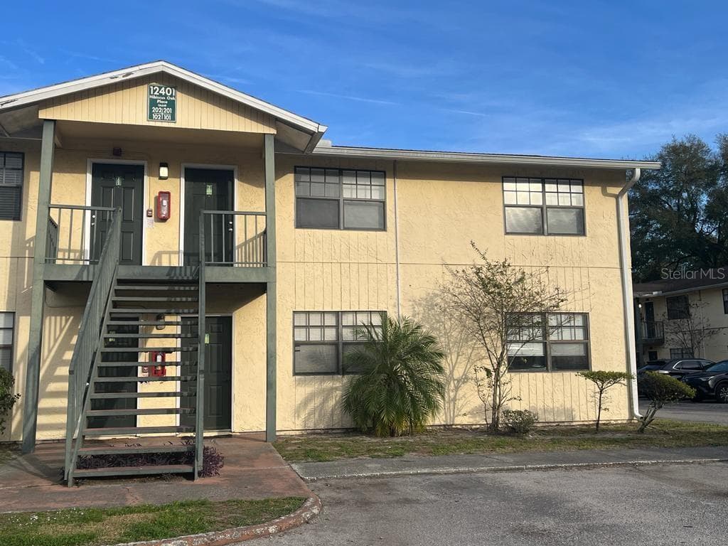 12401 HIBISCUS OAK PLACE UNIT 201 TAMPA, FL 33612