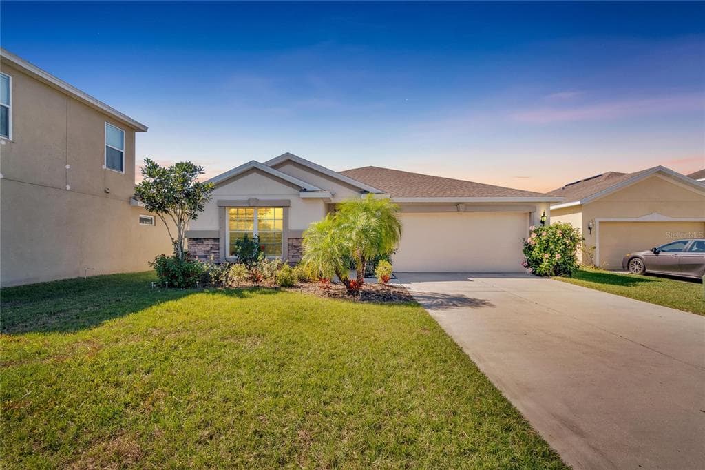 8136 ROTHBURY HILLS PLACE