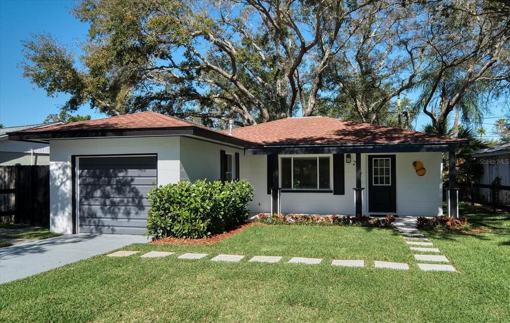 252 GROVE CIRCLE S DUNEDIN, FL 34698