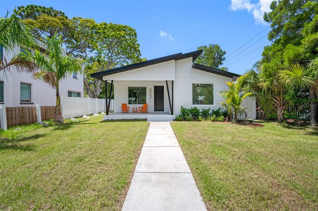 5042 3RD AVENUE S ST PETERSBURG, FL 33707