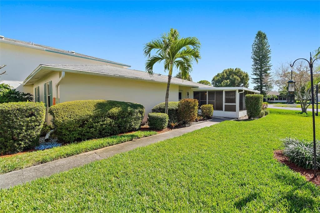 3222 40TH WAY S UNIT A ST PETERSBURG, FL 33711