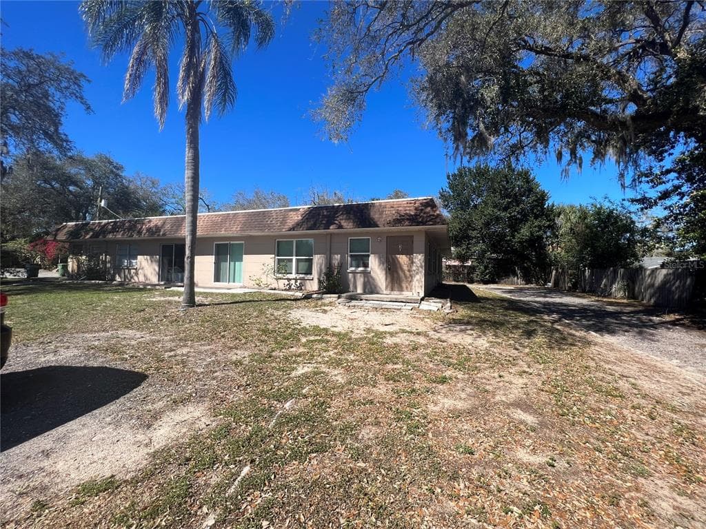 8901 N 39TH STREET TAMPA, FL 33604