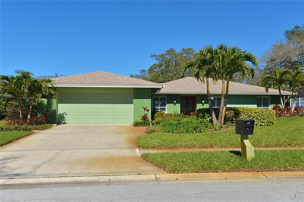 1949 FOREST VIEW DRIVE PALM HARBOR, FL 34683