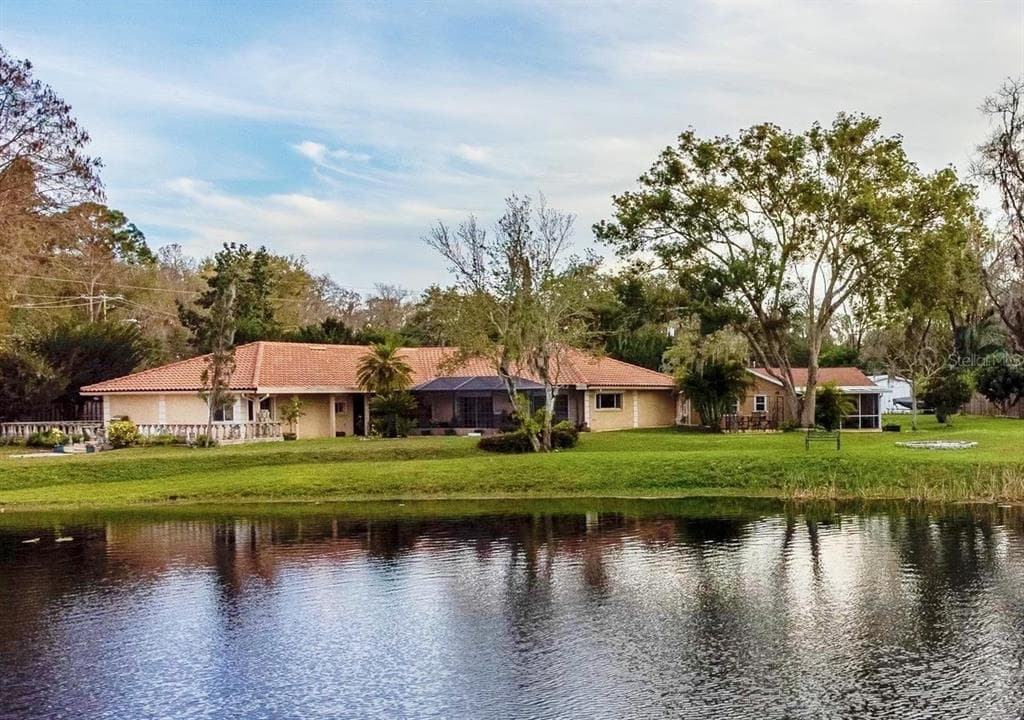 9425 TARPON SPRINGS ROAD