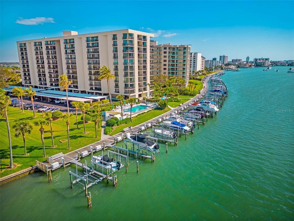 690 ISLAND WAY UNIT 409 CLEARWATER, FL 33767