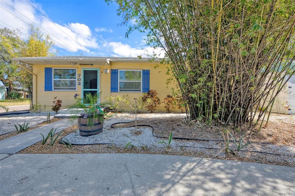 702 GRAY STREET S GULFPORT, FL 33707