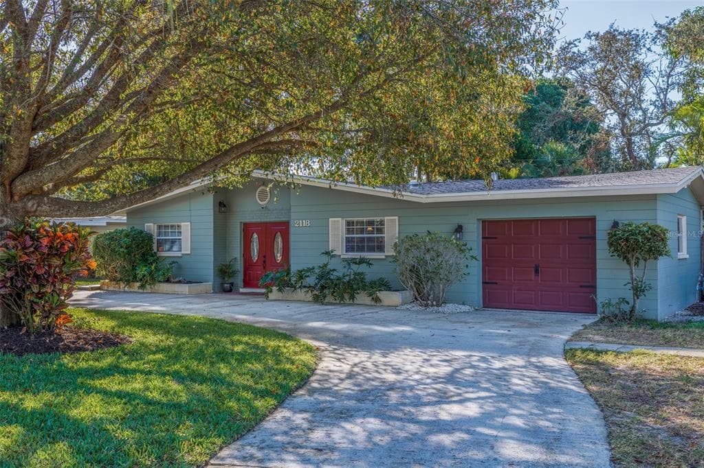 2118 PINELLAS POINT DRIVE S ST PETERSBURG, FL 33712