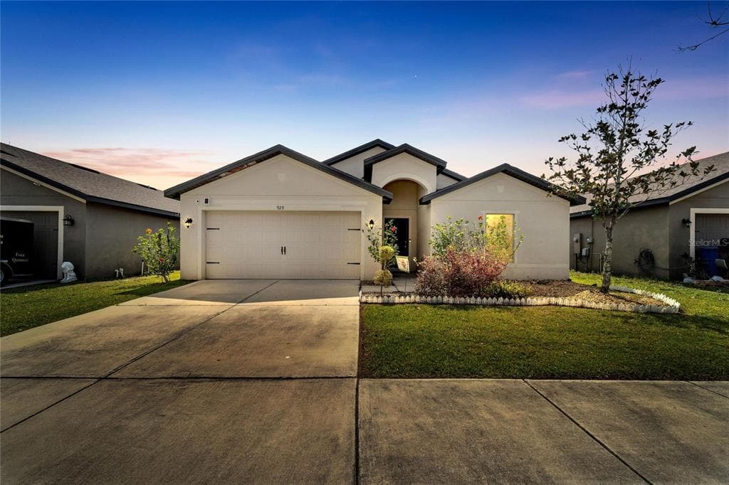 929 WYNNMERE WALK AVENUE RUSKIN, FL 33570