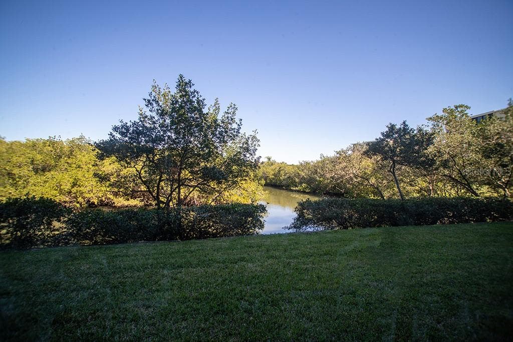 900 COVE CAY DRIVE UNIT 1E CLEARWATER, FL 33760