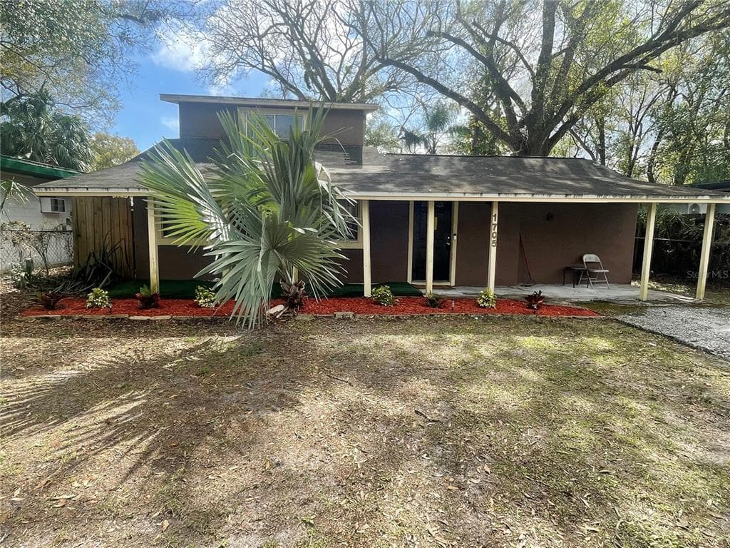 1705 E MAPLE AVENUE TAMPA, FL 33604