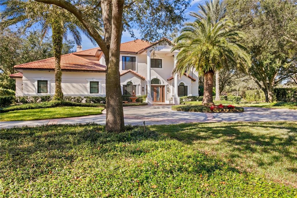 17027 CANDELEDA DE AVILA TAMPA, FL 33613