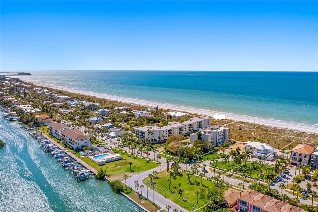 3200 GULF BOULEVARD UNIT 202 ST PETE BEACH, FL 33706