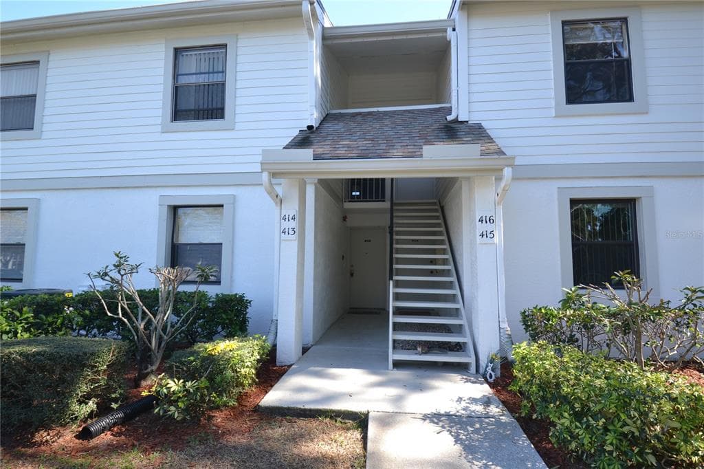 413 WINDWARD PLACE OLDSMAR, FL 34677