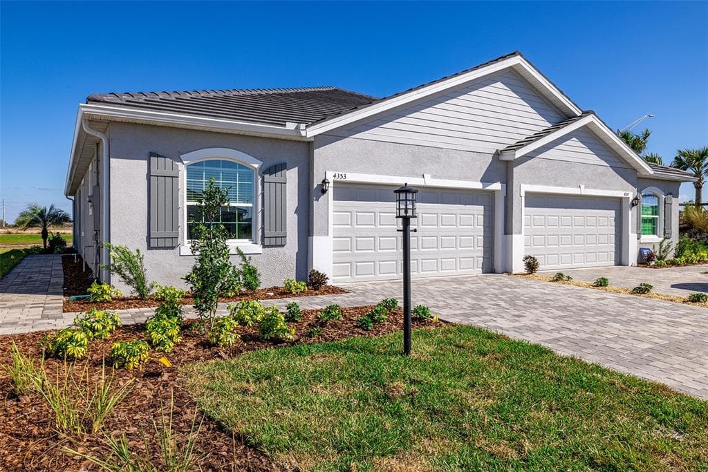4353 SUNMILL COURT BRADENTON, FL 34211