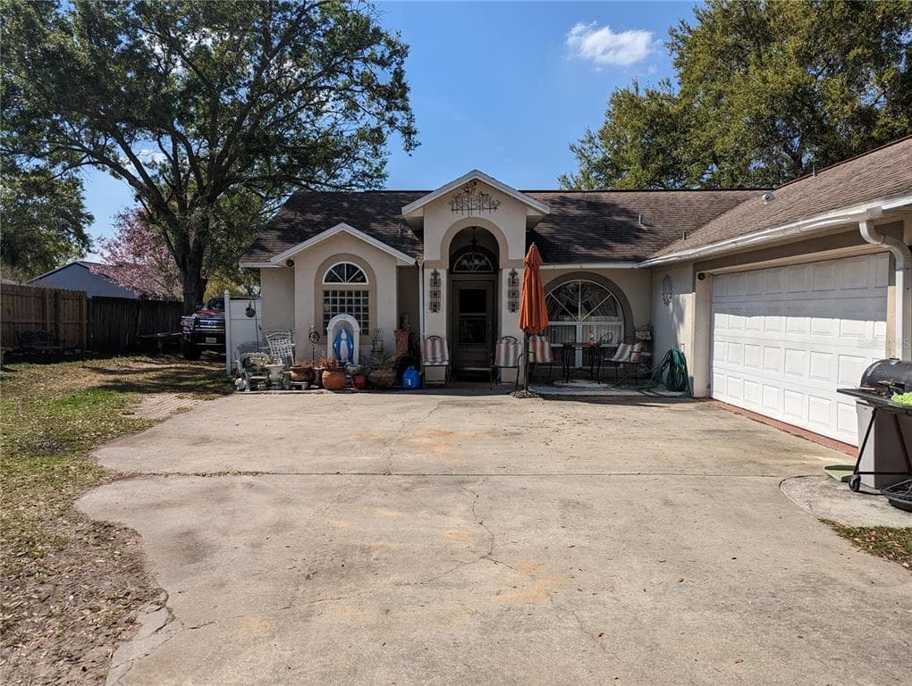 1850 LAKEWOOD DRIVE BRANDON, FL 33510