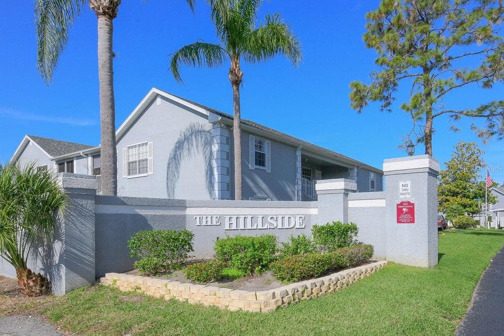 12041 HOOSIER COURT UNIT 202 HUDSON, FL 34667