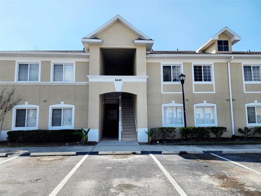 6449 CYPRESSDALE DRIVE UNIT 202 RIVERVIEW, FL 33578