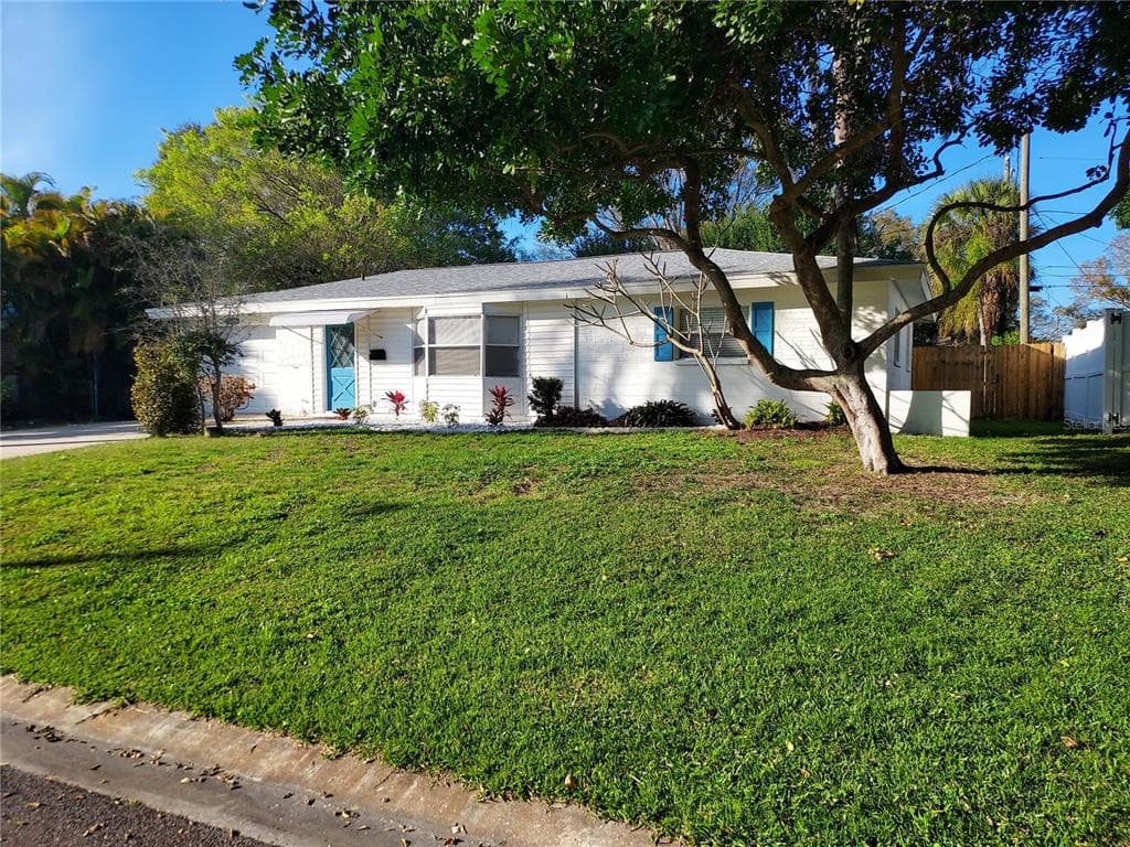 7679 31ST AVENUE N ST PETERSBURG, FL 33710