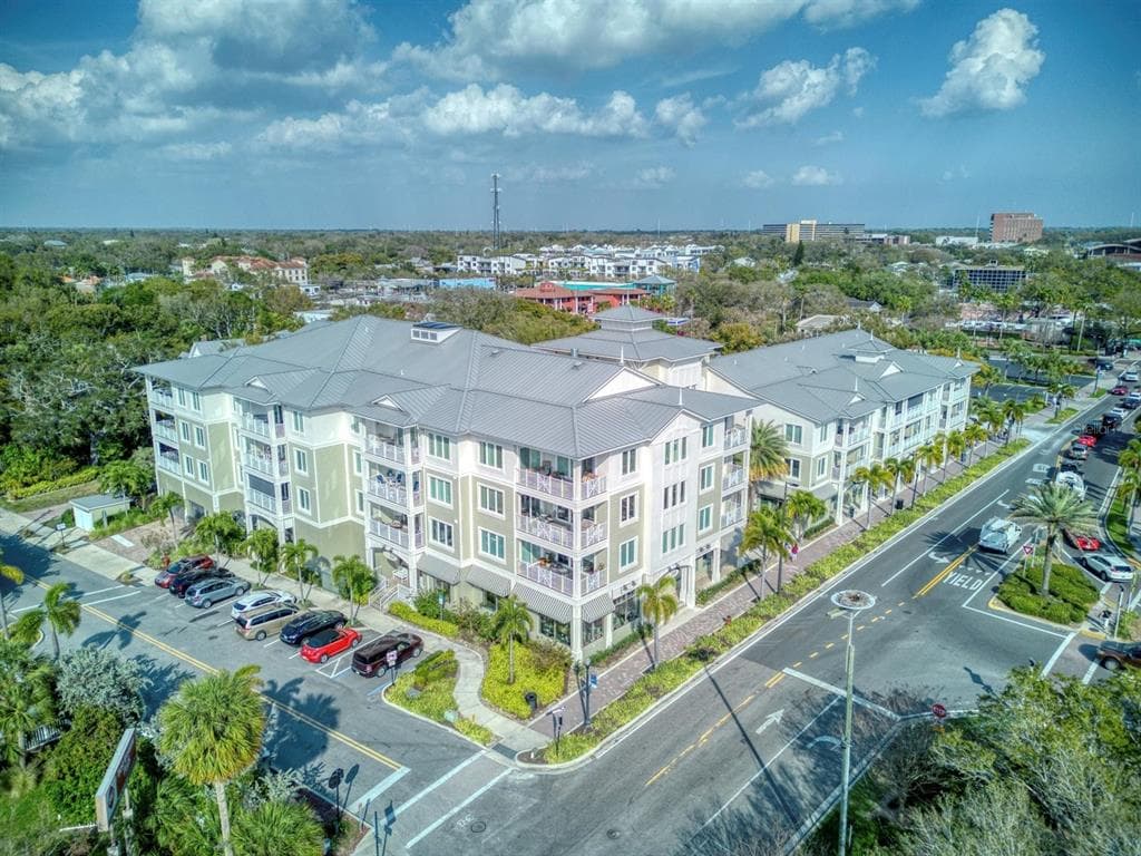 200 MAIN STREET UNIT 208 DUNEDIN, FL 34698
