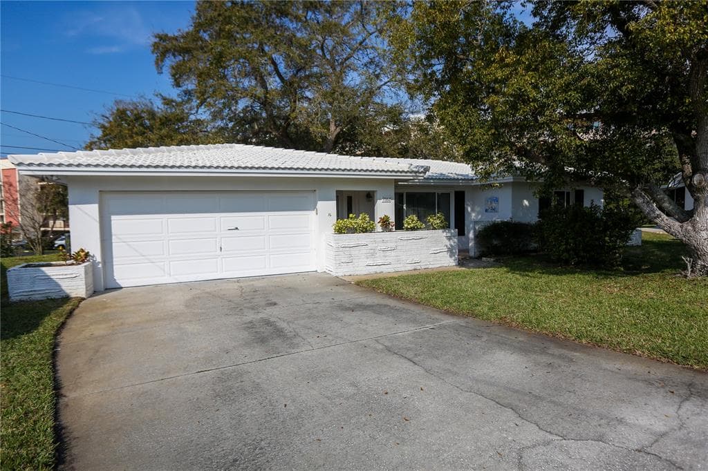 9582 141ST STREET SEMINOLE, FL 33776