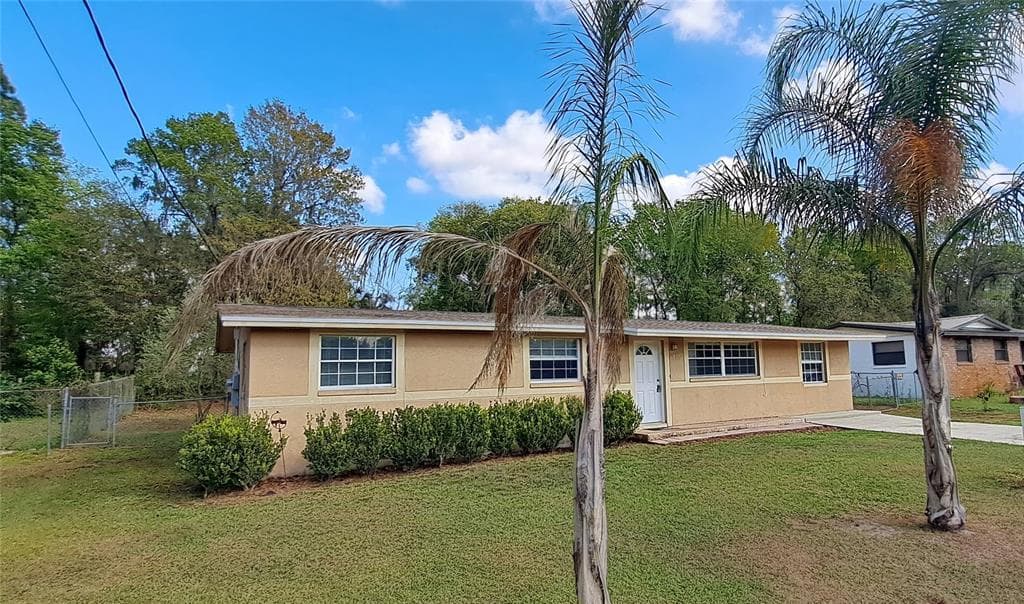 406 MIDWOOD DRIVE PLANT CITY, FL 33566