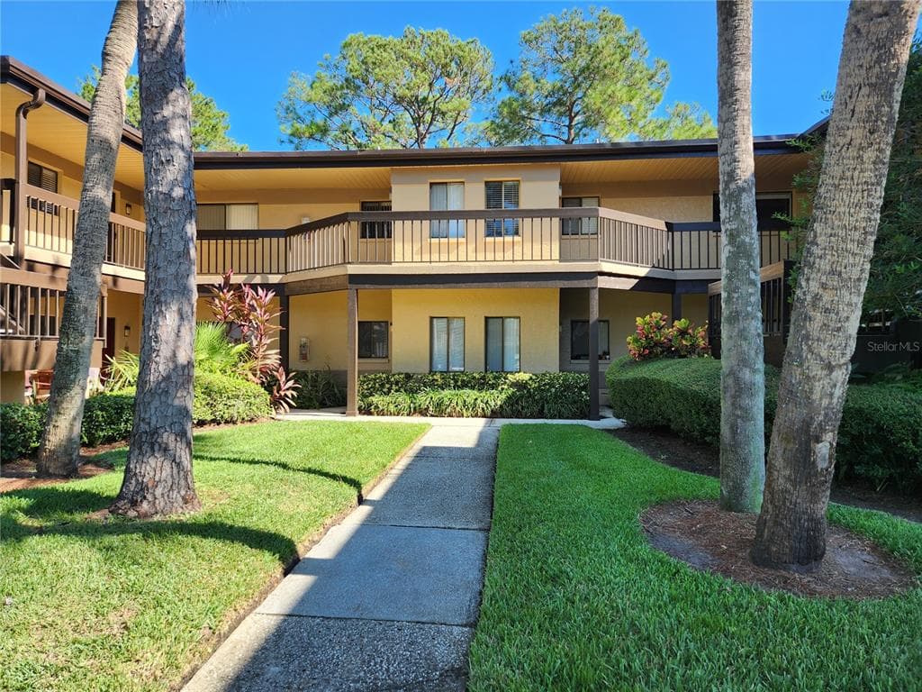2685 SABAL SPRINGS CIRCLE UNIT 103 CLEARWATER, FL 33761