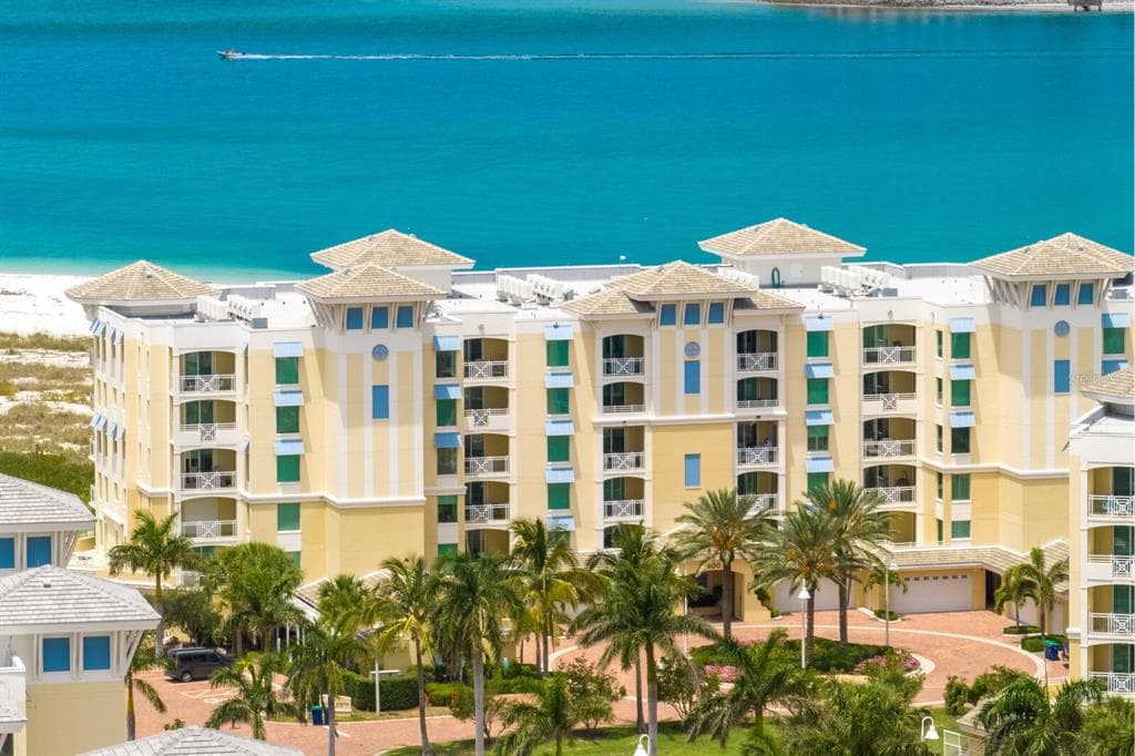 800 COLLANY ROAD UNIT 401