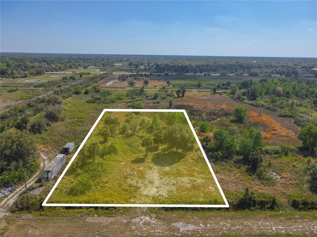 18462 NW 292ND STREET OKEECHOBEE, FL 34972