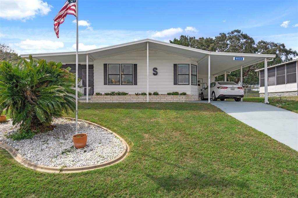 8033 EASTERN CIRCLE DRIVE BROOKSVILLE, FL 34613
