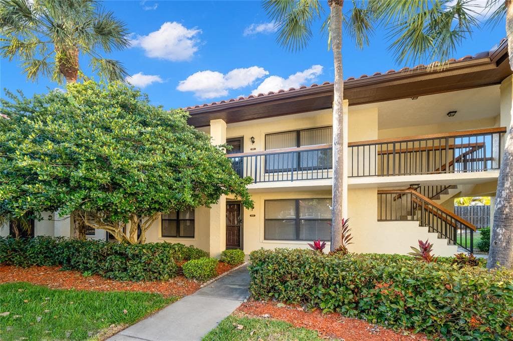 505 HAMMOCK PINE BOULEVARD UNIT 505 CLEARWATER, FL 33761
