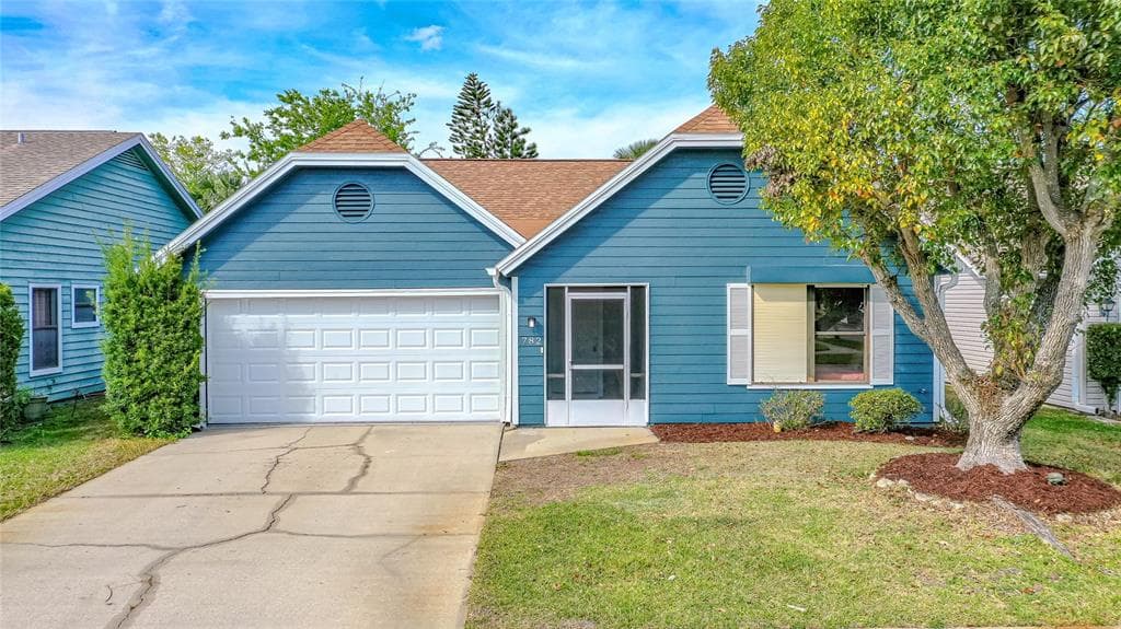 782 PINE SHORES CIRCLE New Smyrna Beach, FL 32168