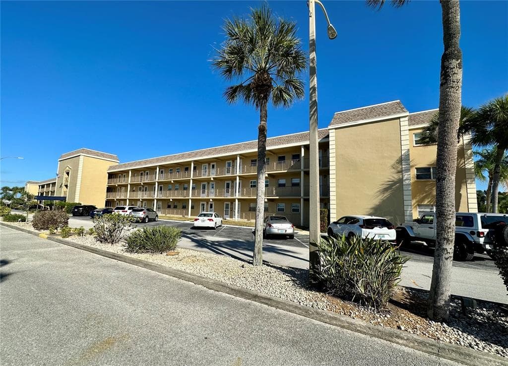 1 BOCA CIEGA POINT BOULEVARD UNIT 306 ST PETERSBURG, FL 33708